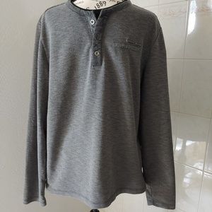 Guess long sleeve crew with botton tee